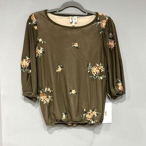 Fig & Flower floral embroidered 3/4 sleeve blouse‎ size S BIN F